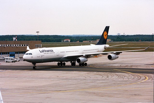 An image of a Lufthansa A340.